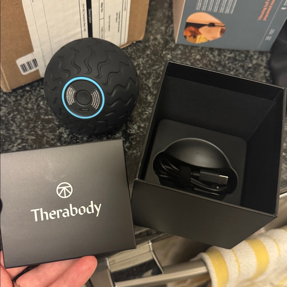 NWT Therabody WaveSolo Vibrating Massage Ball